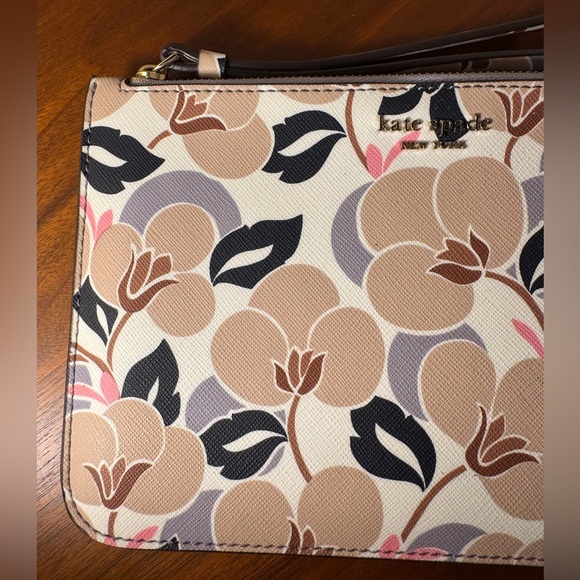 Kate Spade Cameron Breezy Floral Medium L-zip Wristlet - Picture 3 of 10